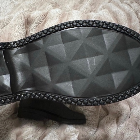CHANEL Rain Boots - Picture 6 of 7